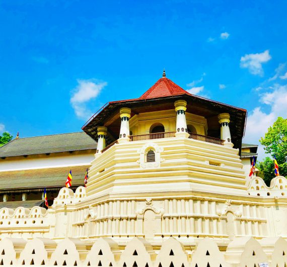 Kandy-temple-of-tooth